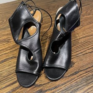 Aquazzura black heel